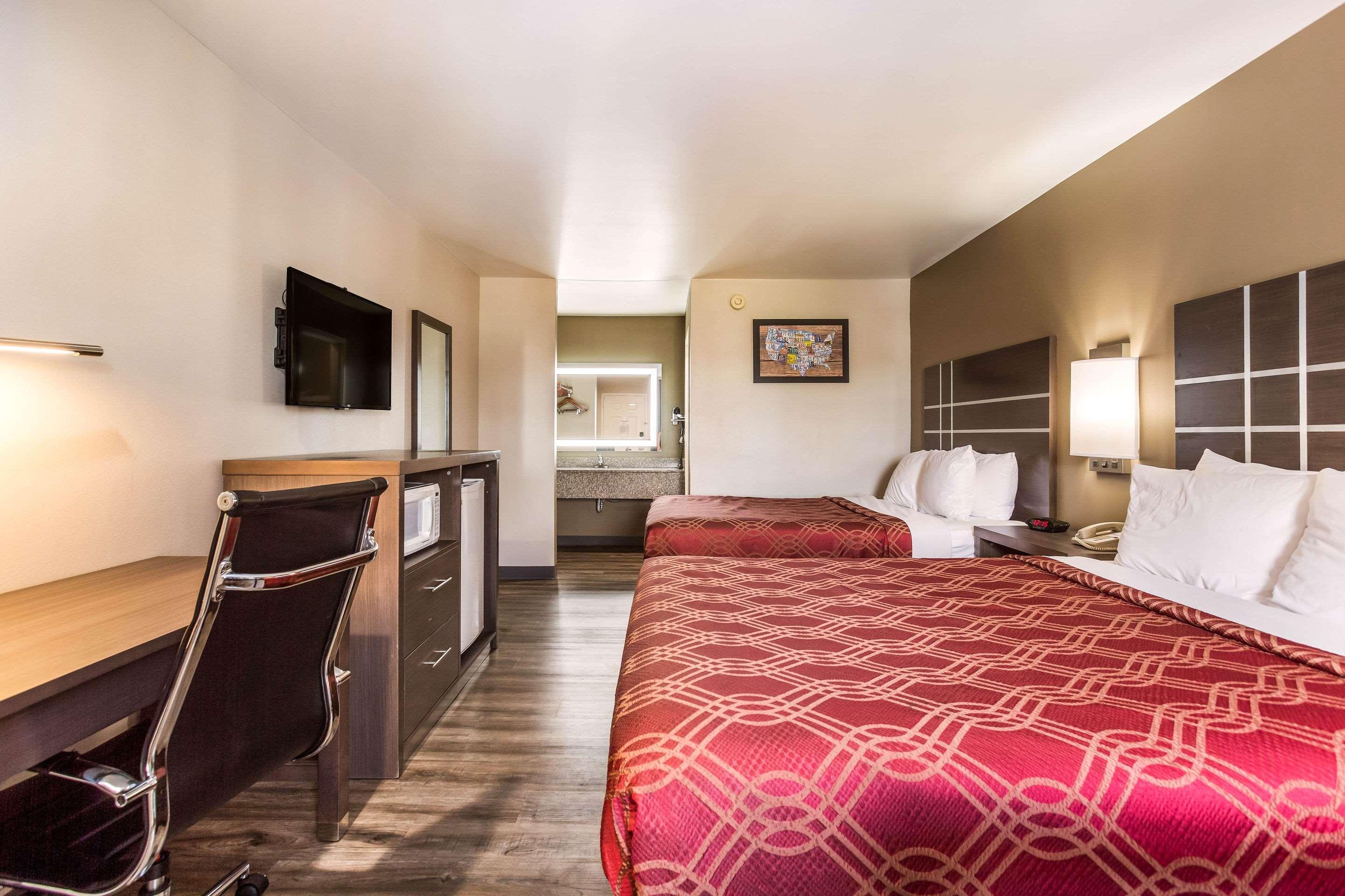Econo Lodge Inn & Suites Мерфрисборо Экстерьер фото