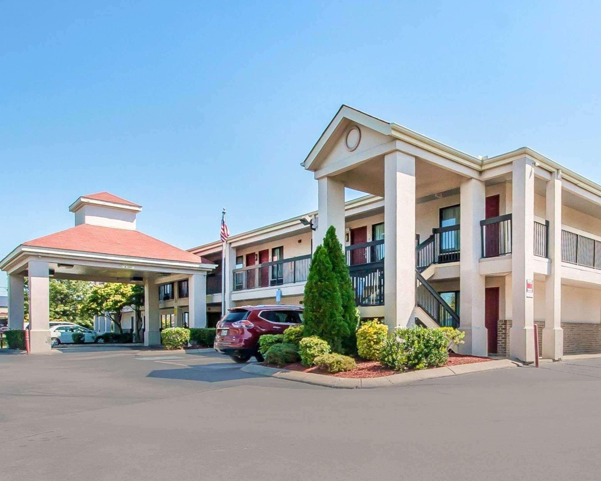 Econo Lodge Inn & Suites Мерфрисборо Экстерьер фото