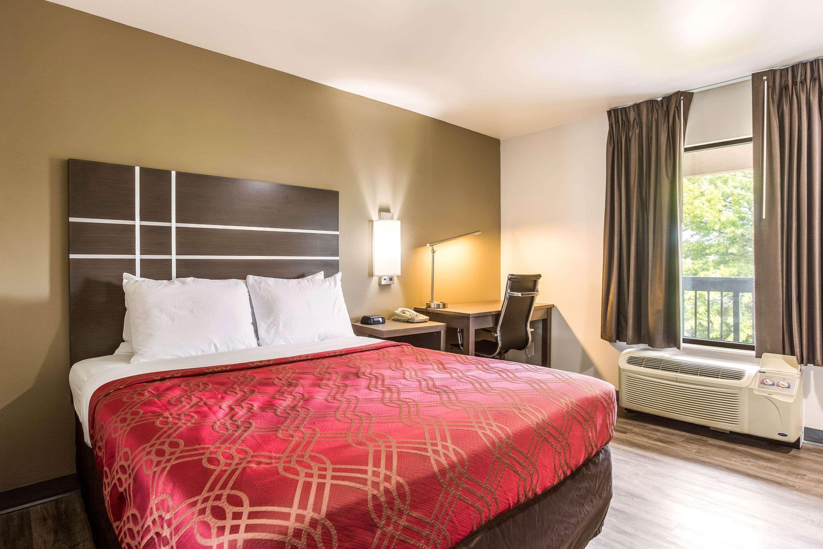 Econo Lodge Inn & Suites Мерфрисборо Экстерьер фото