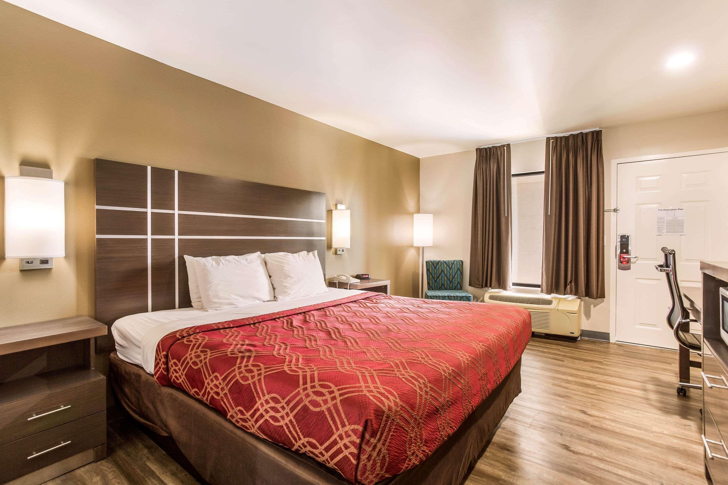 Econo Lodge Inn & Suites Мерфрисборо Экстерьер фото