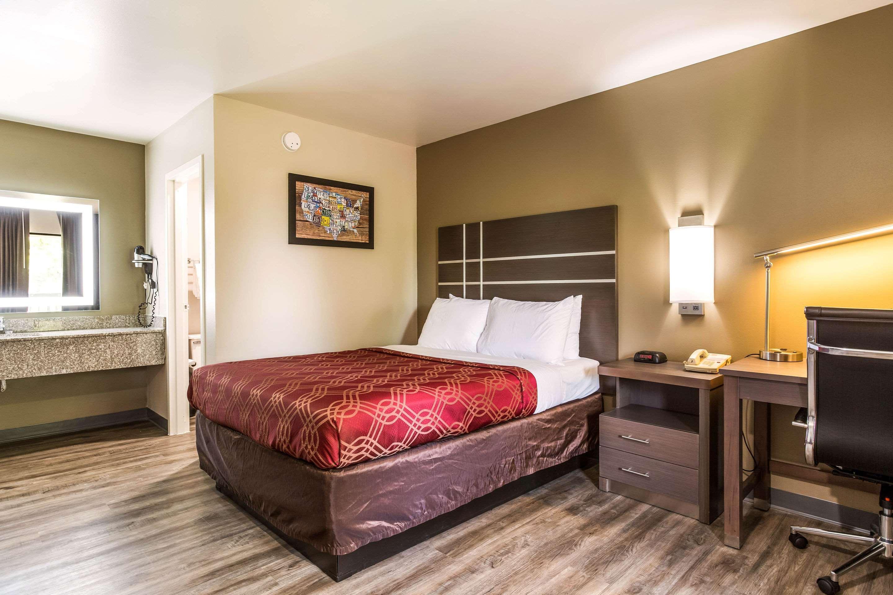 Econo Lodge Inn & Suites Мерфрисборо Экстерьер фото