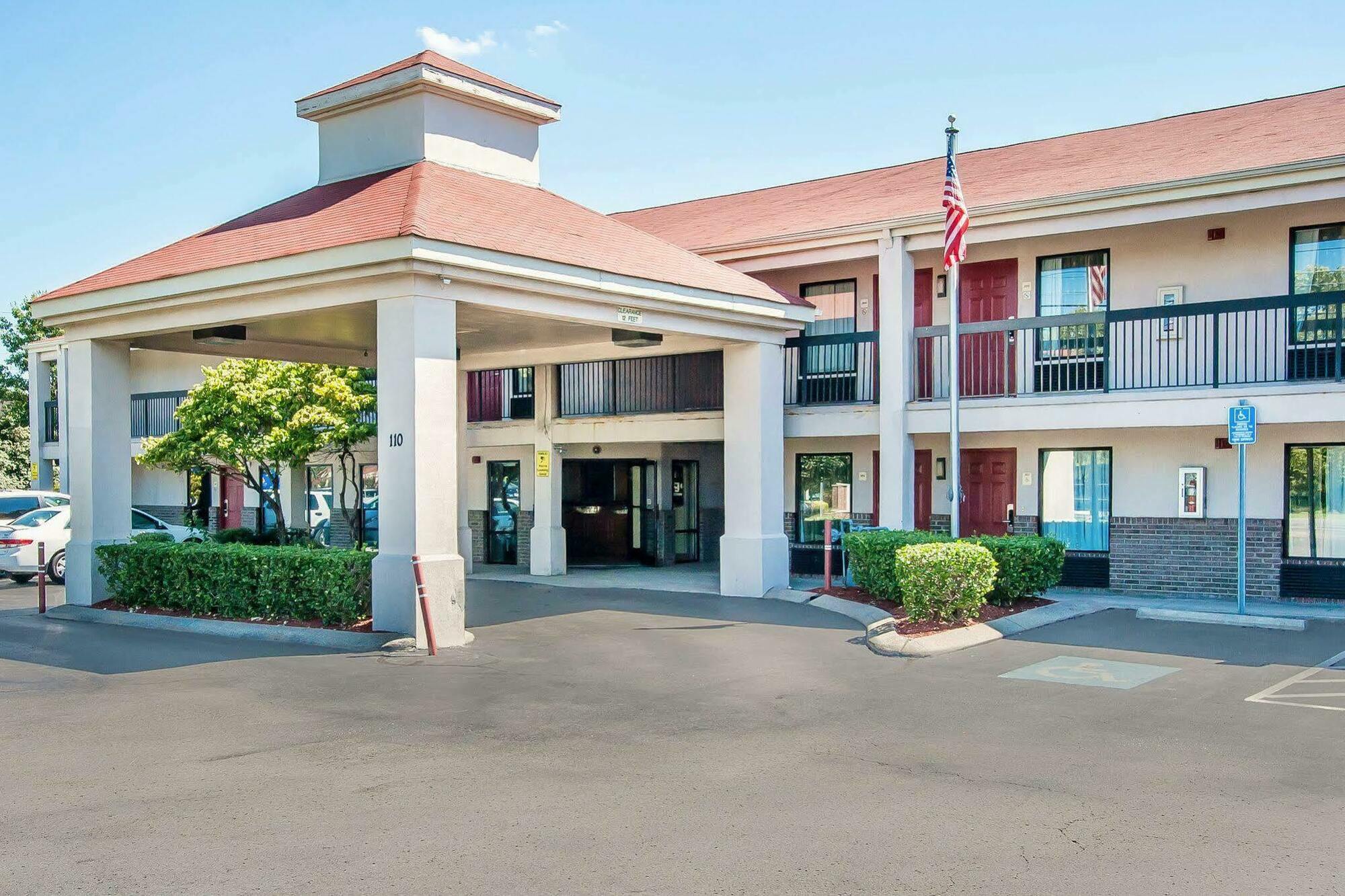 Econo Lodge Inn & Suites Мерфрисборо Экстерьер фото
